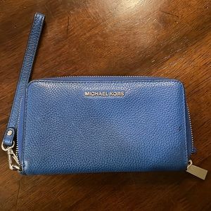 Michael Kors Zip Wallet